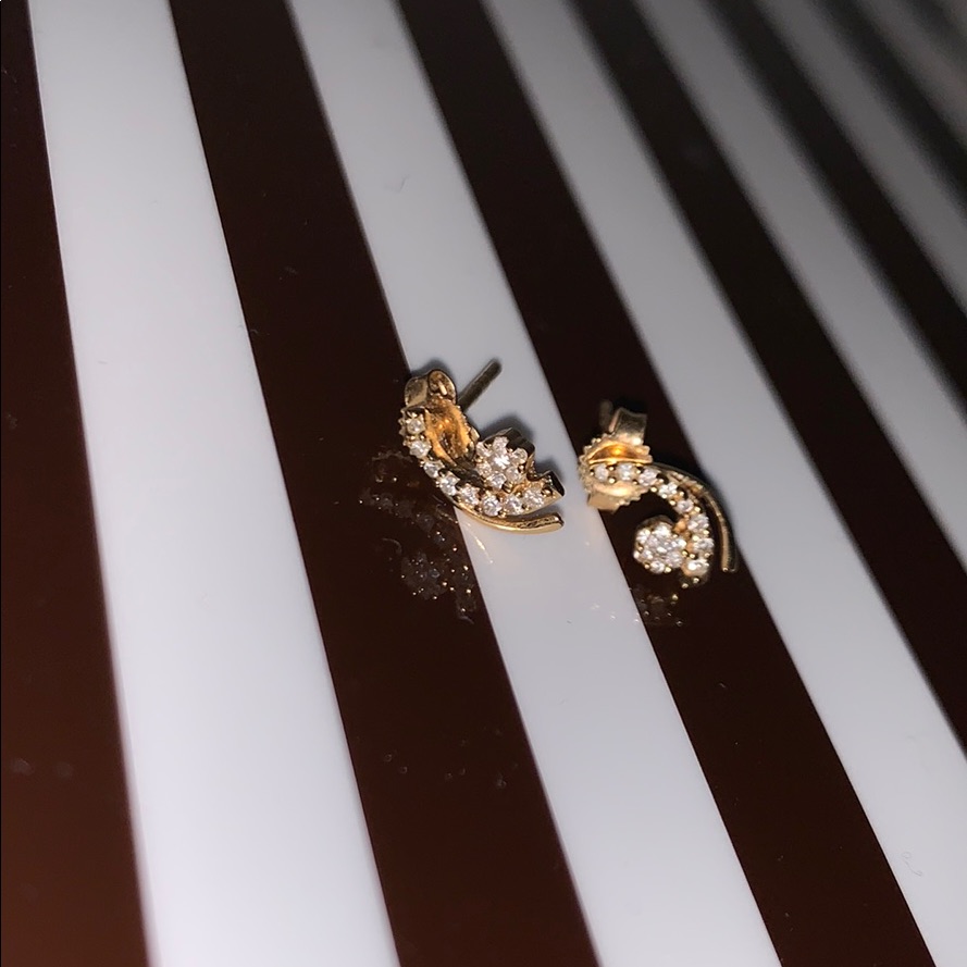 18 Carat Solid Gold Earrings